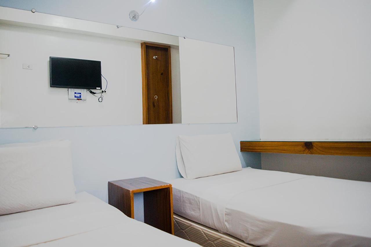 G-Galyx Inn Hotel Кагаян-де-Оро Номер фото