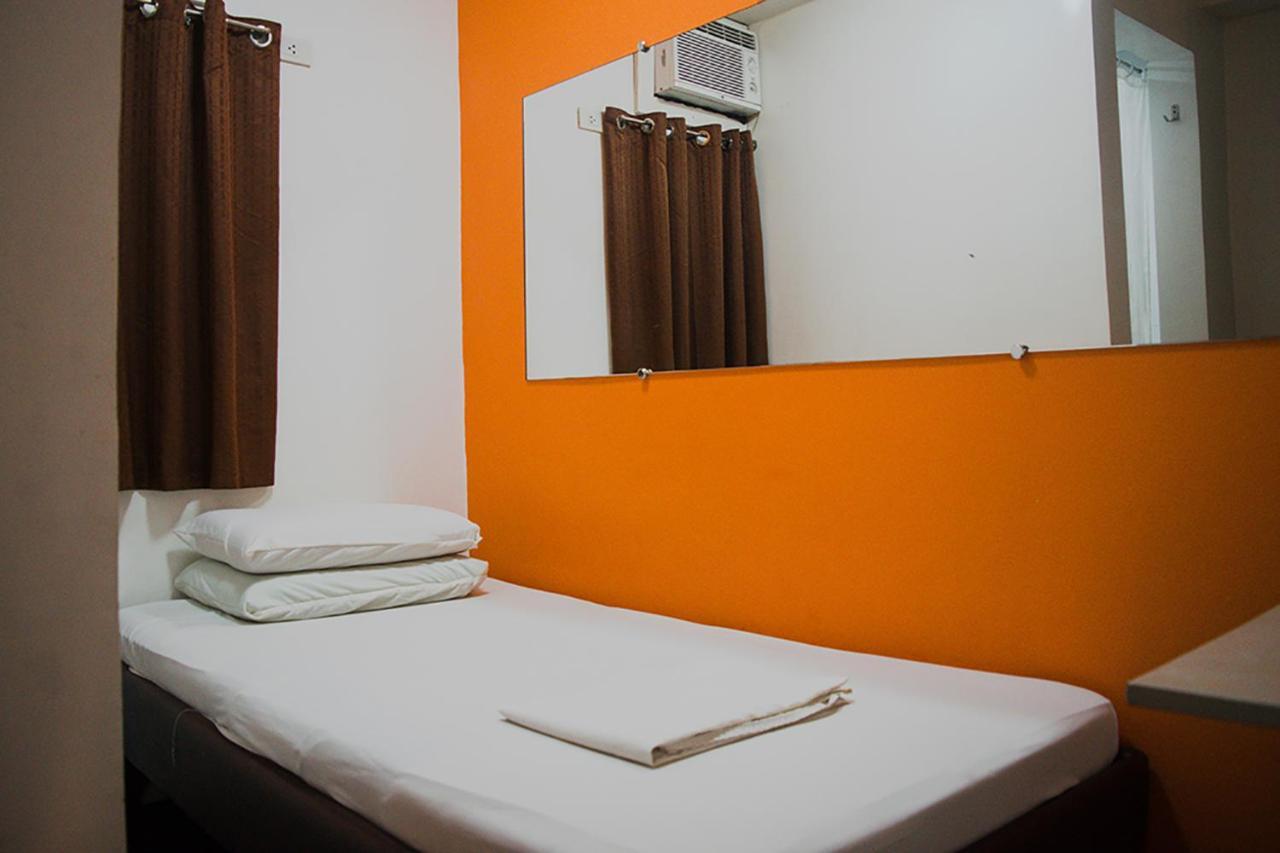G-Galyx Inn Hotel Кагаян-де-Оро Номер фото